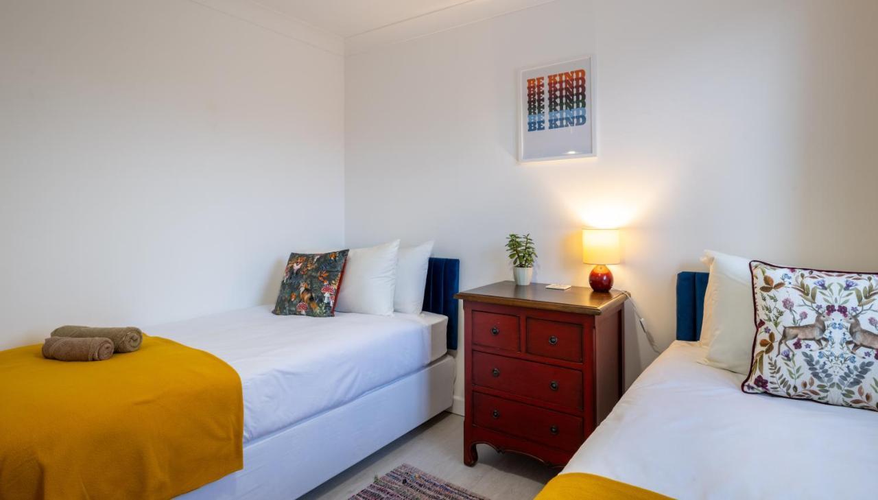 Beautiful House In South Cambridge, 14-Min Drive To The City Centre, Free Parking, No Sofabeds, Sleeps 6 Ngoại thất bức ảnh
