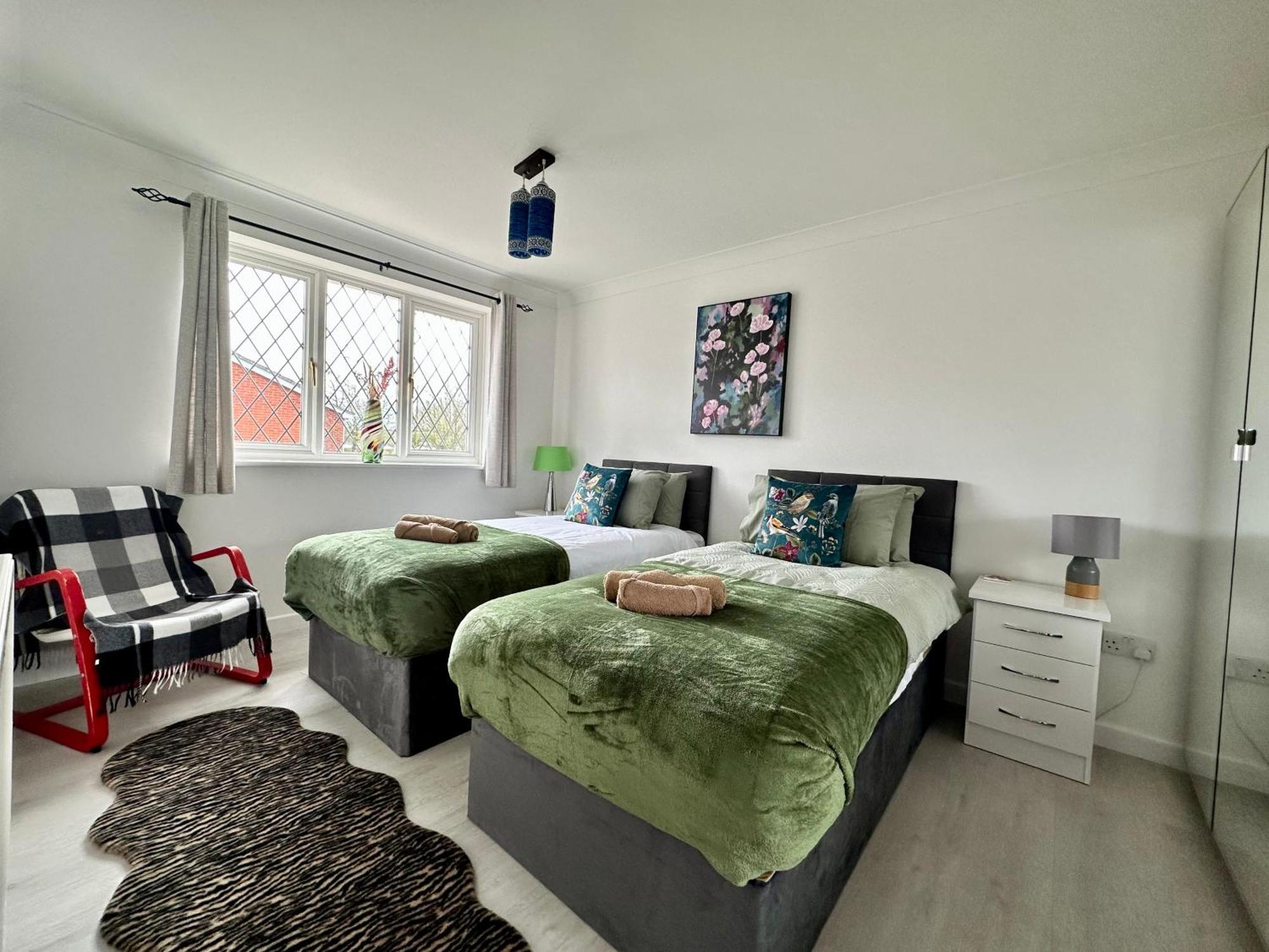 Beautiful House In South Cambridge, 14-Min Drive To The City Centre, Free Parking, No Sofabeds, Sleeps 6 Ngoại thất bức ảnh